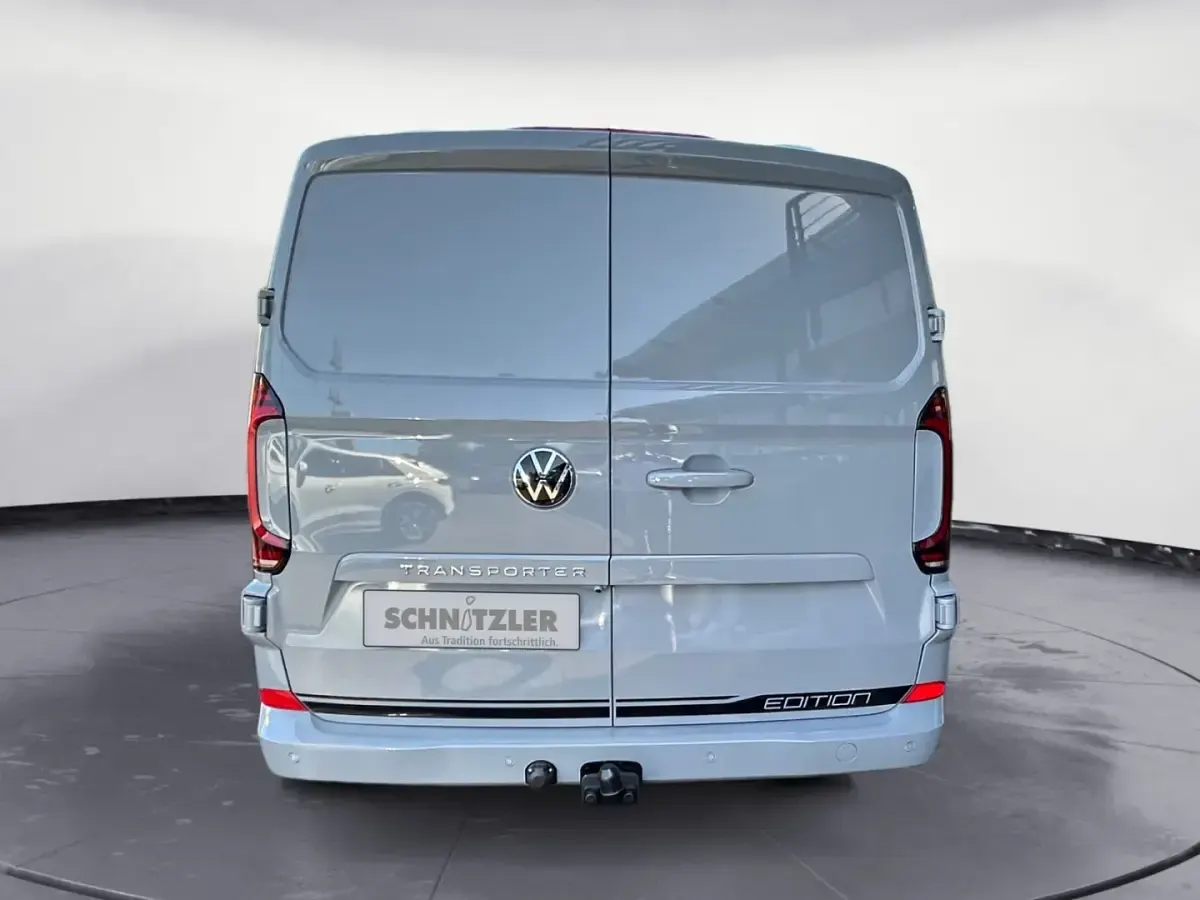 Neu VW T7 Edition 150 PS (110 kW) 2026 Grau Van
