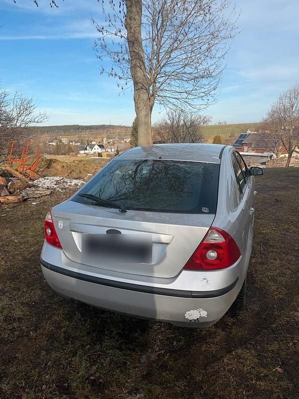 Gebraucht Ford Mondeo 125 PS (91 kW) 2005 Silber Limousine