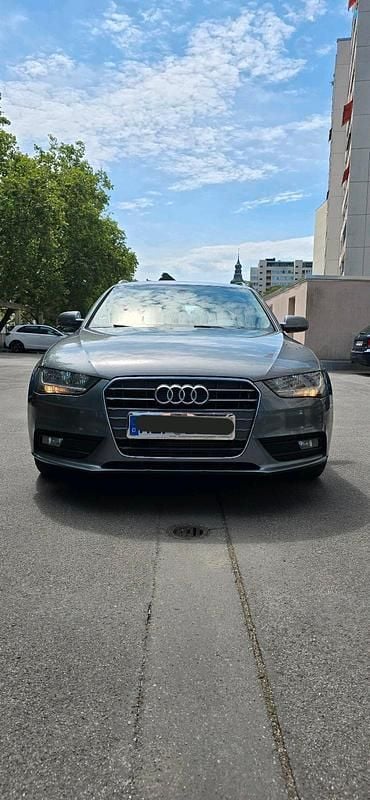 Grau Gebraucht 2013 Audi A4 Kombi | 6.500 € (Superpreis) - Bild 1/4