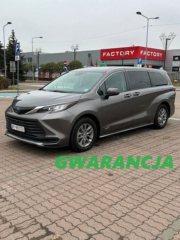 Grau Gebraucht 2021 Toyota Sienna Van / Kleinbus | 42.435 € - Bild 1/4