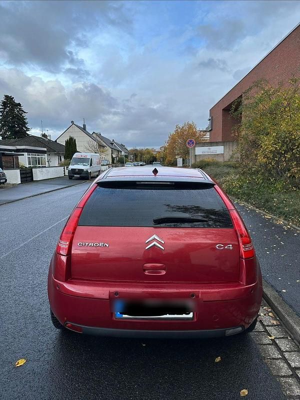 Gebraucht Citroën C4 109 PS (80 kW) 2005 Rot Limousine
