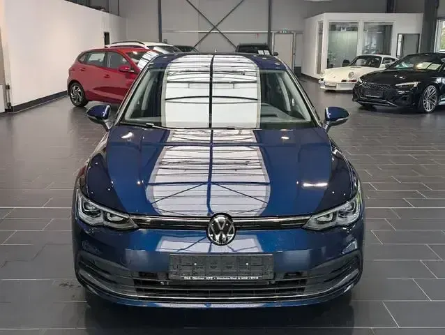 Gebraucht VW Golf VIII Life 150 PS (110 kW) 2023 Blau Limousine