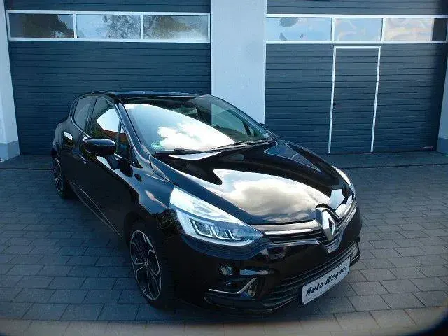 Gebraucht Renault Clio IV Intens 90 PS (66 kW) 2017 Schwarz Kleinwagen