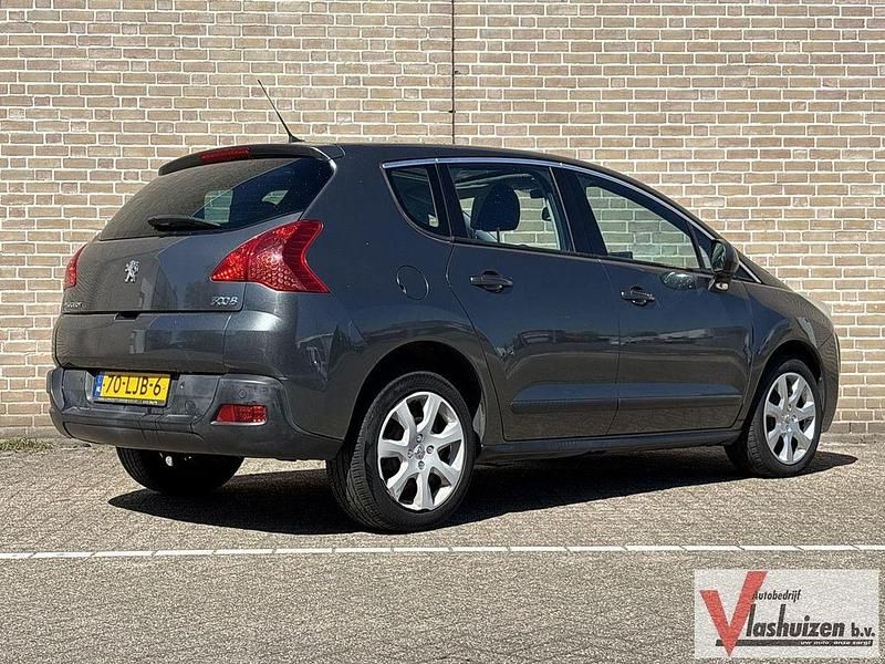 Gebraucht Peugeot 3008 120 PS (88 kW) 2010 Grau Kombi