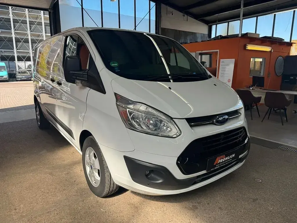 Gebraucht Ford Transit Custom Trend 170 PS (125 kW) 2017 Weiß Van / Kleinbus