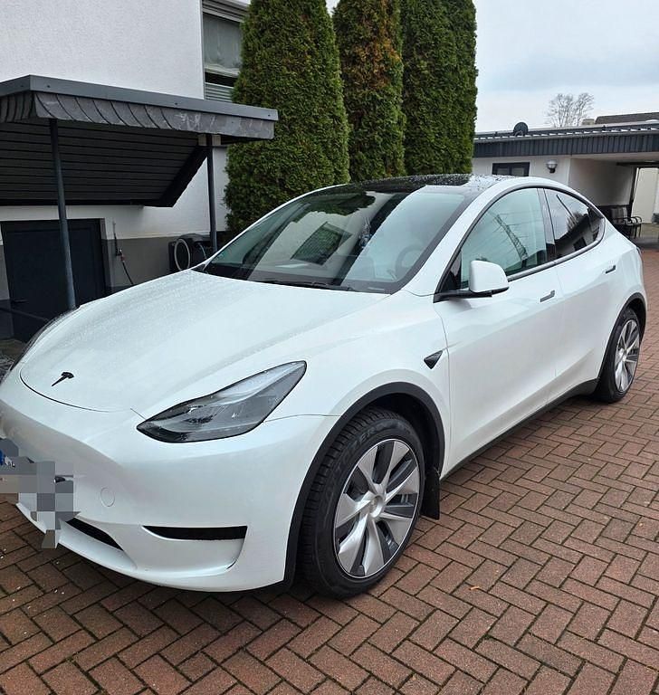 Gebraucht Tesla Model Y Standard Range 219 kW (299 PS) 2024 Weiß SUV