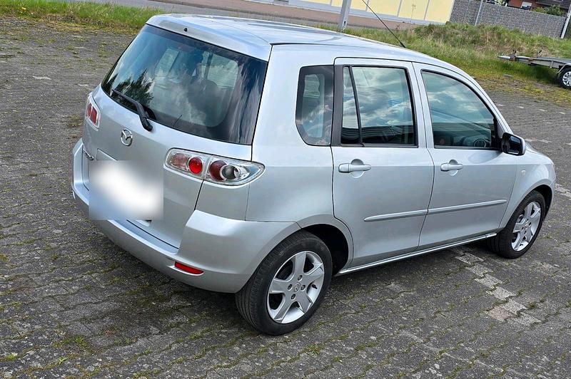 Second-hand Mazda 2 85 CP (62 kW) 2005 Argintiu Hatchback