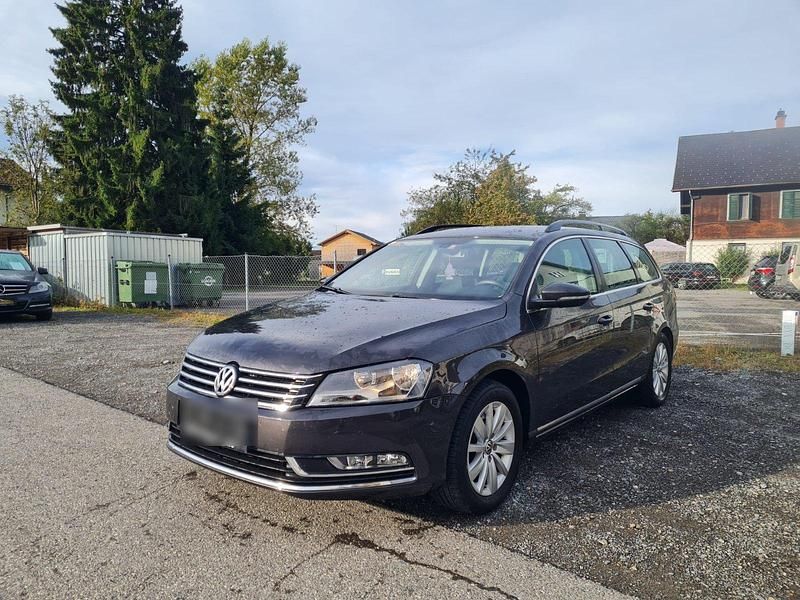 Gebraucht VW Passat 105 PS (77 kW) 2011 Braun Kombi