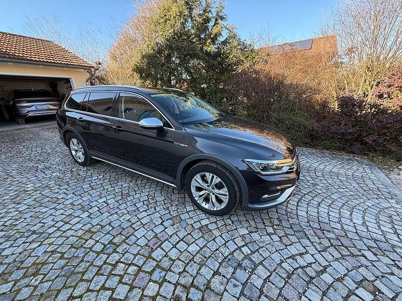 Gebraucht VW Passat Alltrack 190 PS (139 kW) 2019 Grau Kombi