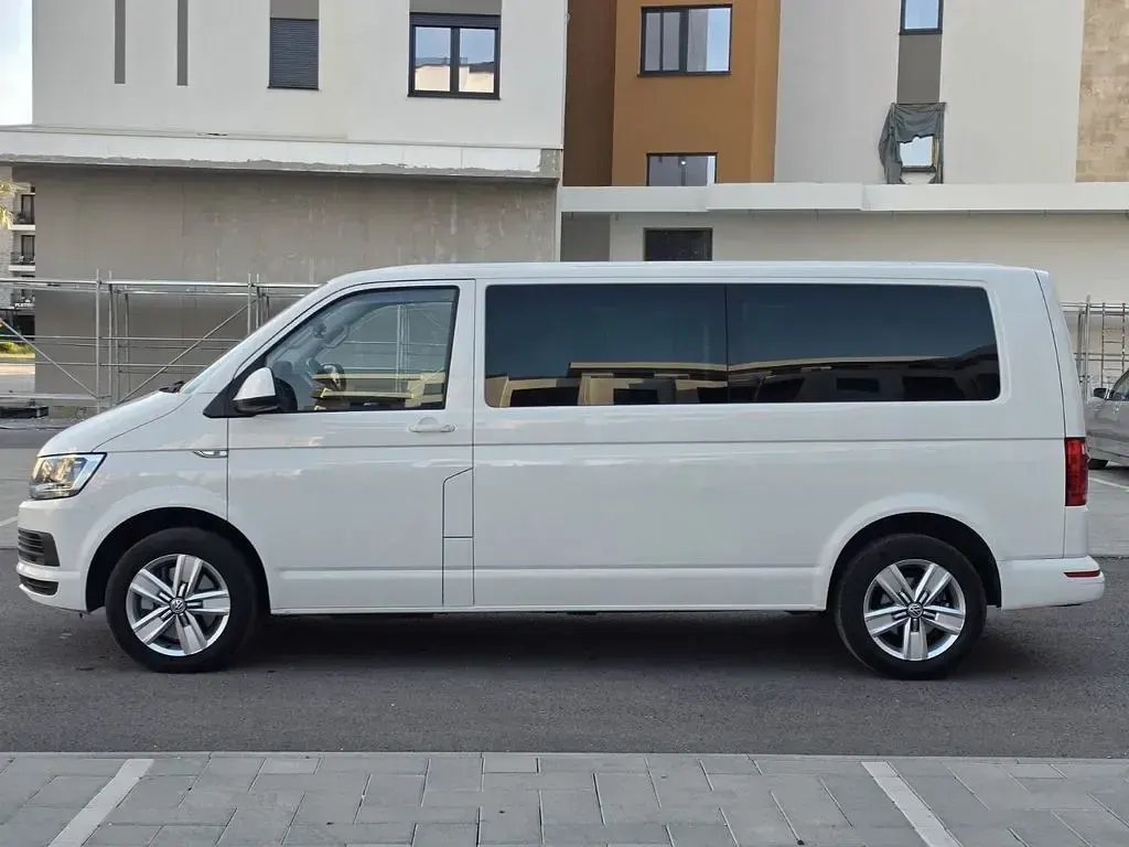 Gebraucht VW Multivan Generation Six 150 PS (110 kW) 2016 Weiß Van / Kleinbus