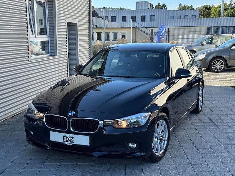 Schwarz Gebraucht 2014 BMW 318 Performance Limousine | 14.990 € (Fairer Preis) - Bild 1/4