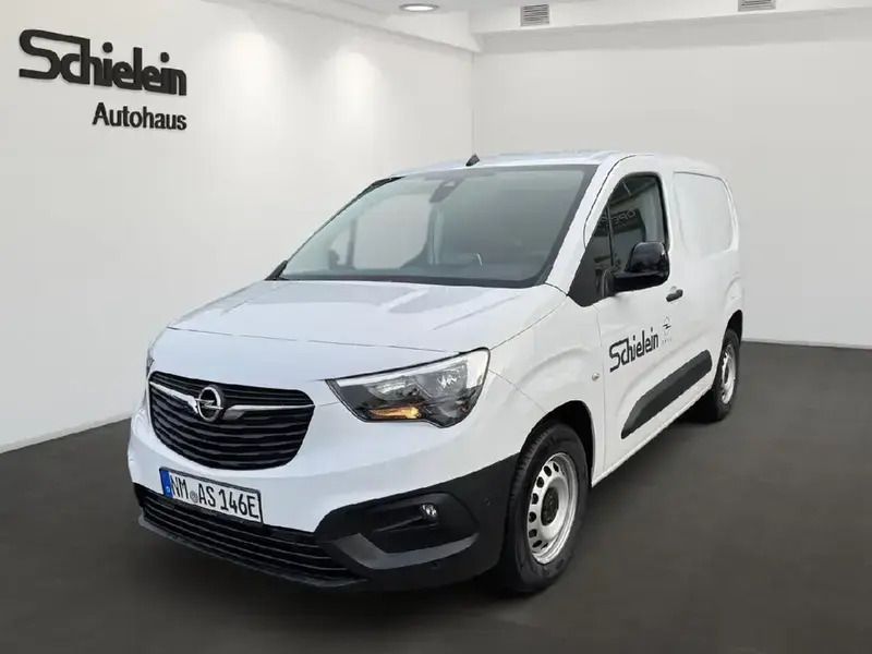 Weiß Gebraucht 2024 Opel Combo-e Life Van / Kleinbus | 32.900 € (Teuer) - Bild 1/4