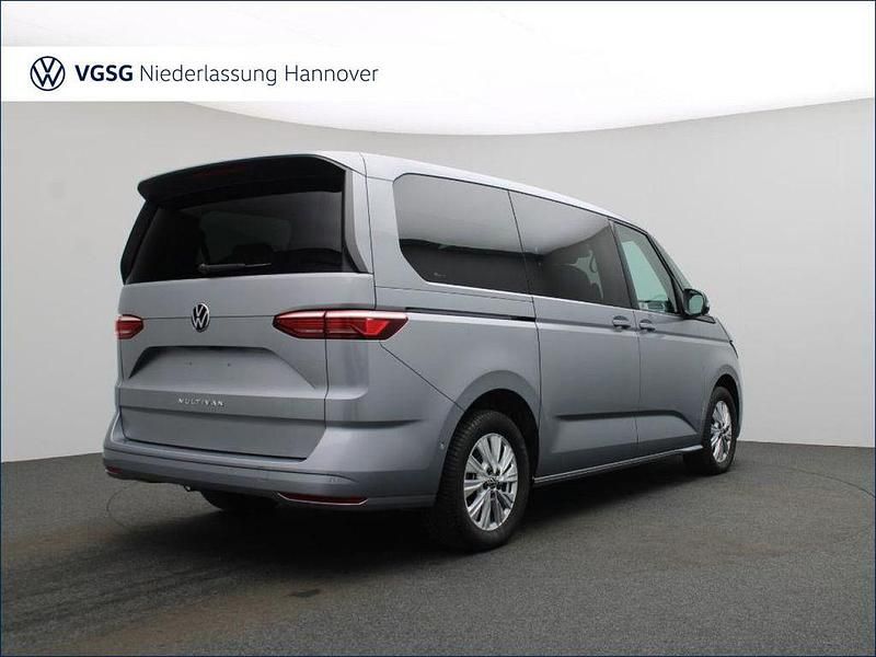Gebraucht VW Multivan Life 150 PS (110 kW) 2025 Silber Van