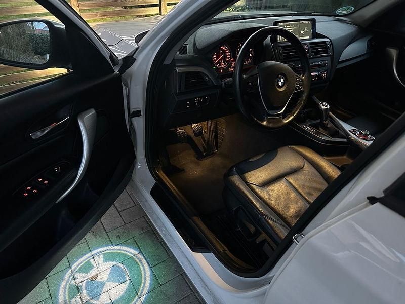 Gebraucht BMW 116 Efficient Dynamics 116 PS (85 kW) 2012 Weiß Kleinwagen