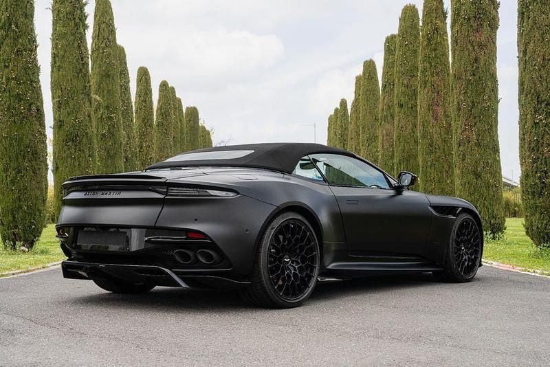 Gebraucht Aston Martin DBS 770 PS (566 kW) 2024 Schwarz Cabrio