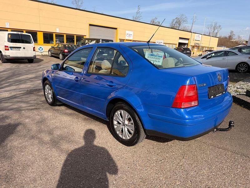 Gebraucht VW Bora 101 PS (74 kW) 1999 Blau Limousine