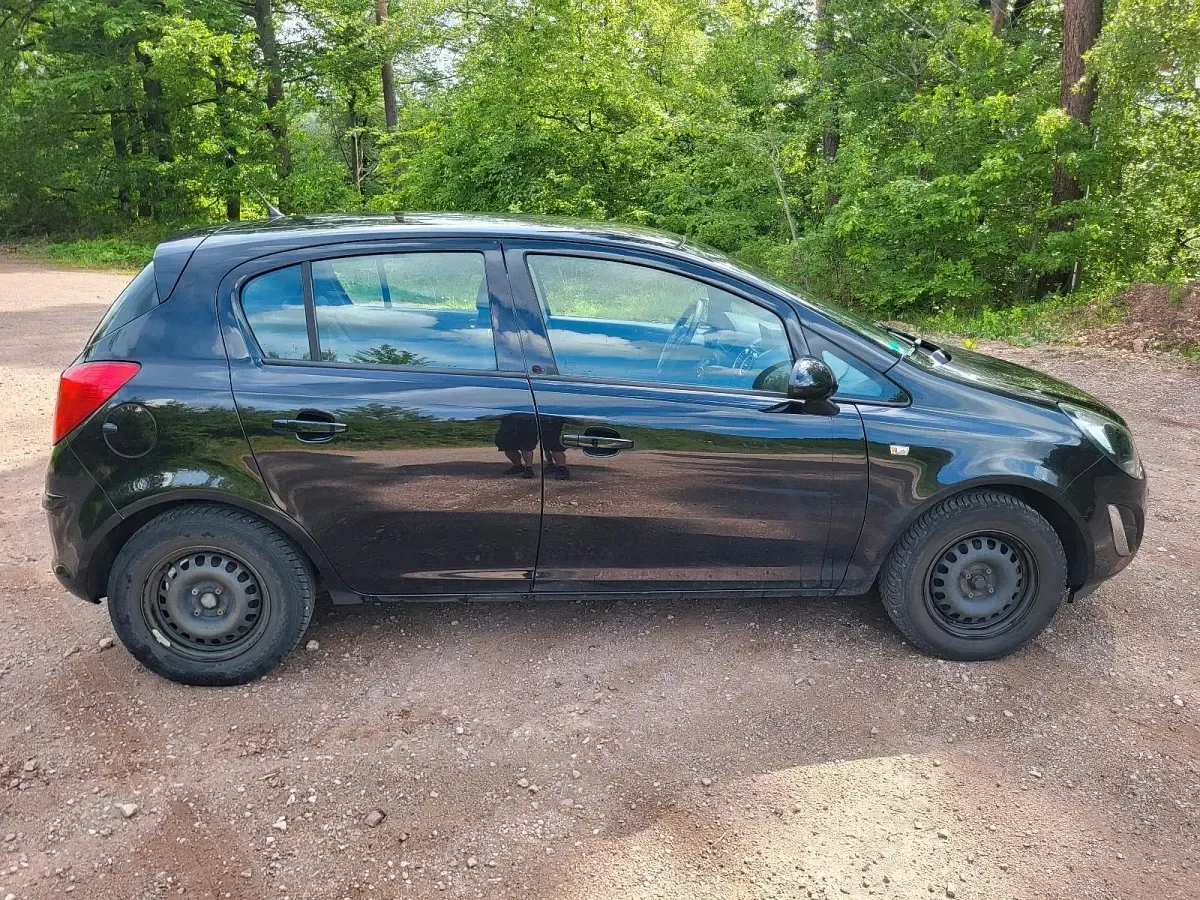 Gebraucht Opel Corsa 75 PS (55 kW) 2014 Schwarz Kleinwagen