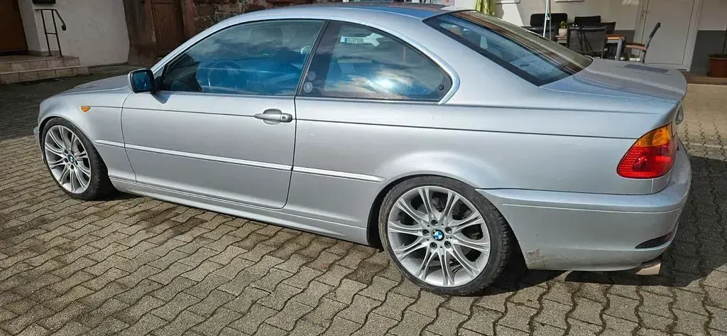 Gebraucht BMW 330 Sport Line 231 PS (169 kW) 2004 Silber Coupé