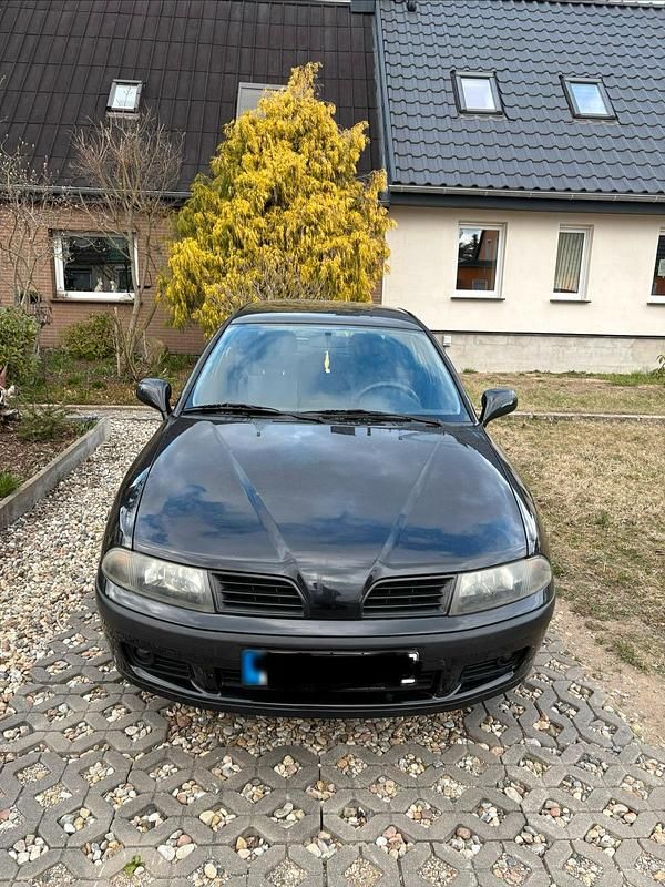 Gebraucht Mitsubishi Carisma Edition 103 PS (75 kW) 2003 Schwarz Limousine