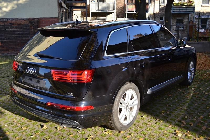 Gebraucht Audi Q7 S-line plus 272 PS (200 kW) 2015 Schwarz SUV