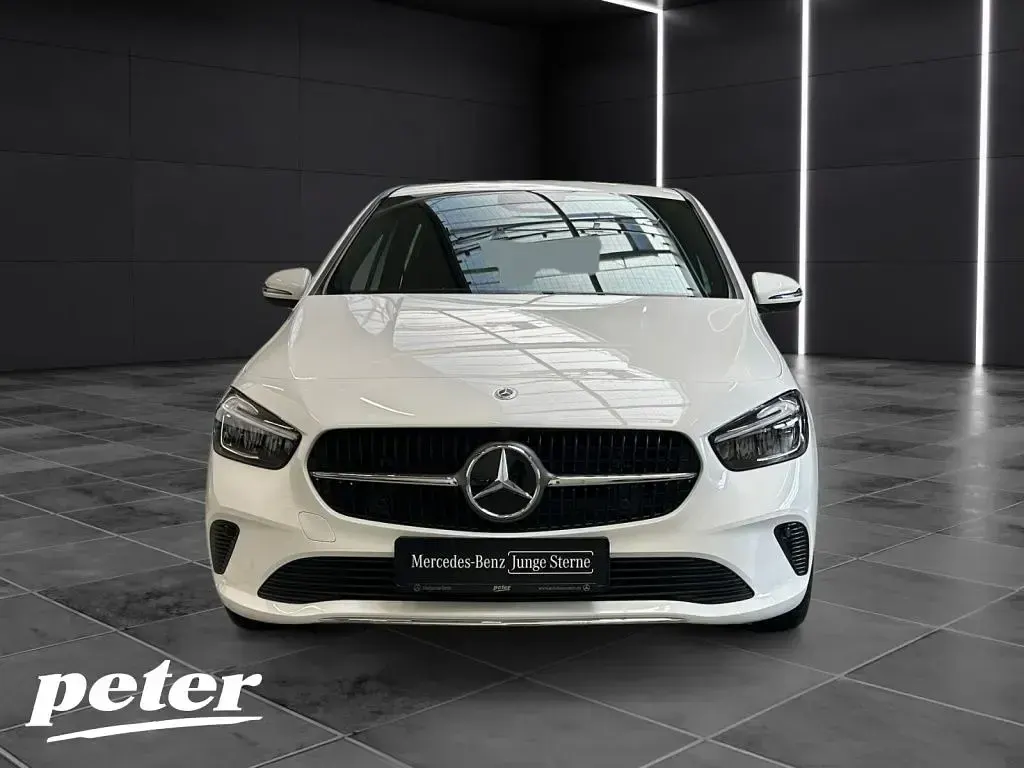 Gebraucht Mercedes B200 Progressive 163 PS (119 kW) 2025 Unilack polarweiß Kleinwagen