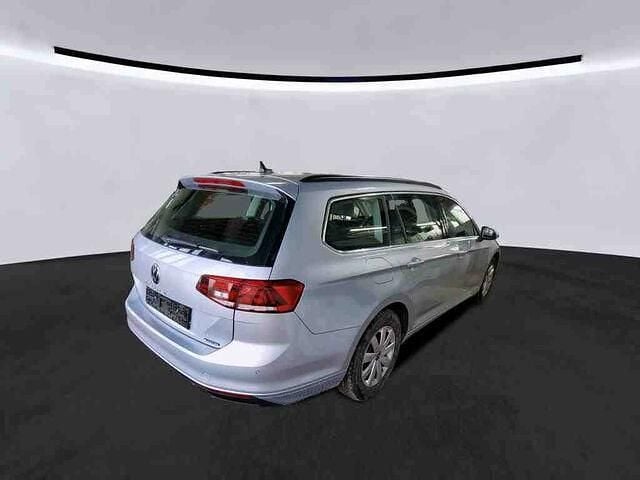 Gebraucht VW Passat Business 200 PS (147 kW) 2022 Silber (scale silver metallic) Kombi