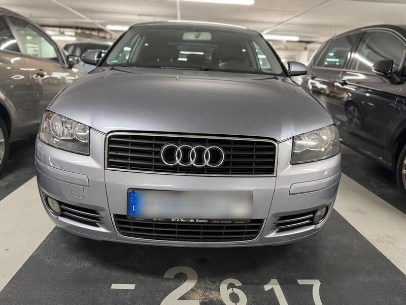 Silber Gebraucht 2003 Audi A3 Kleinwagen | 600 € - Bild 1/4