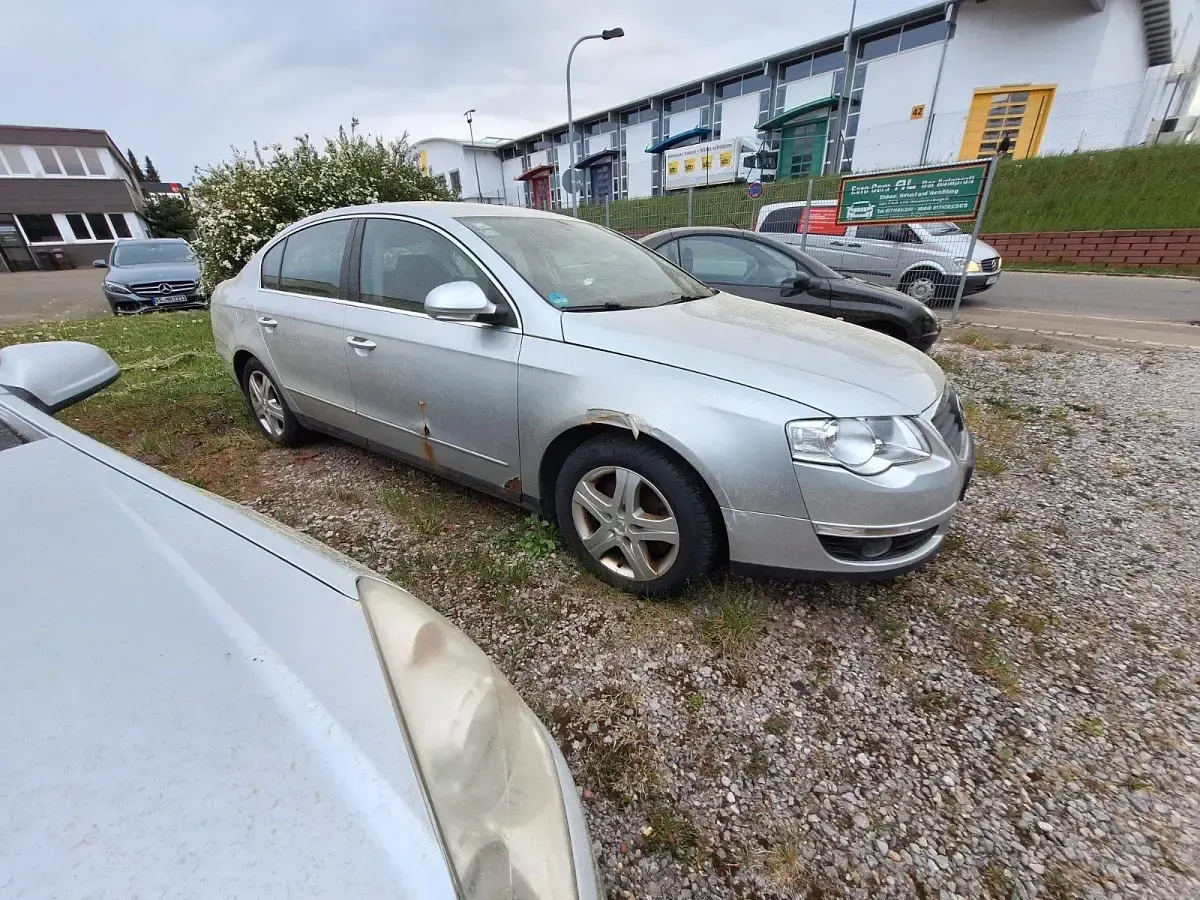 Second-hand VW Passat Comfortline 140 CP (102 kW) 2005 Argintiu Berlinǎ