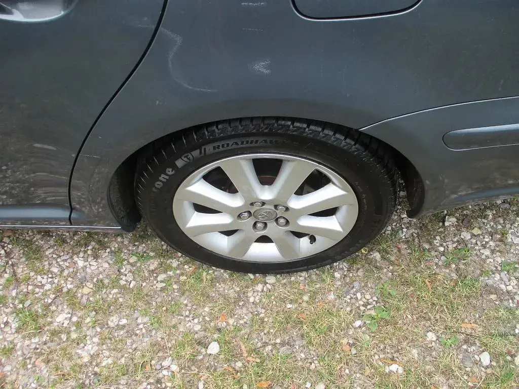 Gebraucht Toyota Avensis 163 PS (119 kW) 2003 Grau Kombi