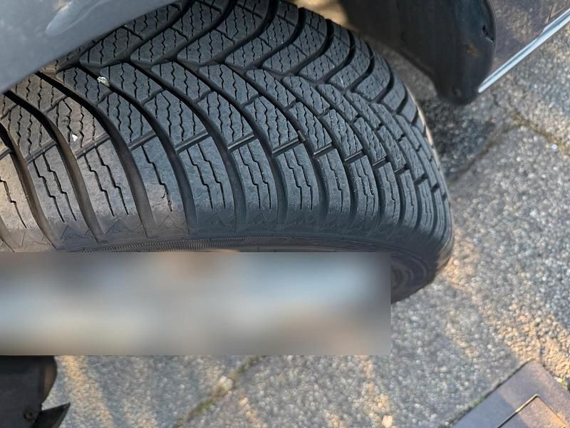 Gebraucht VW Golf VI 86 PS (63 kW) 2010 Grau Kleinwagen