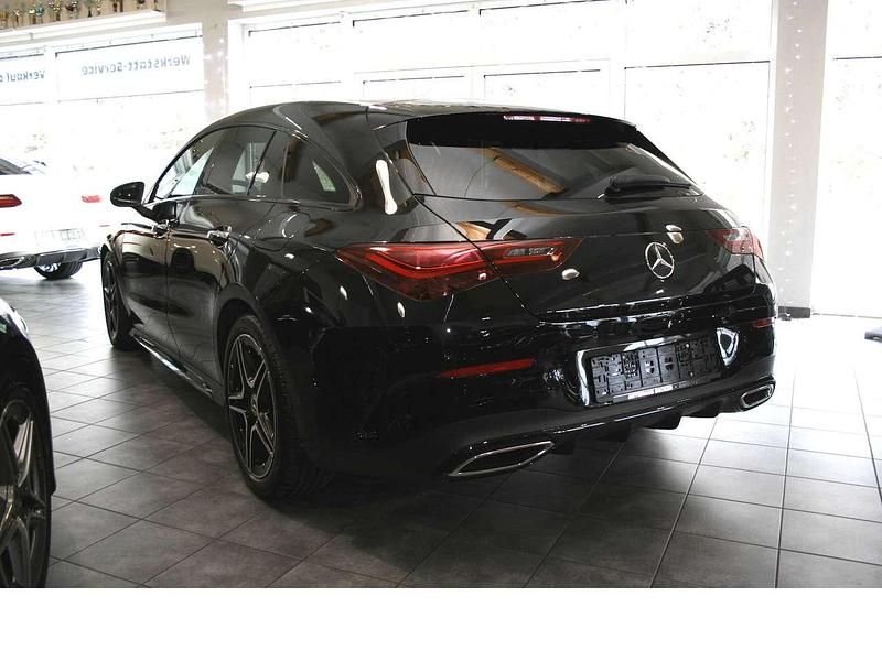Gebraucht Mercedes CLA200 Advanced Plus 163 PS (119 kW) 2024 Kosmosschwarzmetallic Kombi