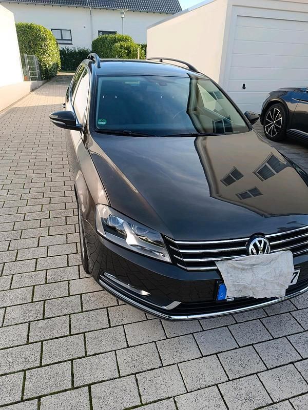 Gebraucht VW Passat 140 PS (102 kW) 2014 Braun Kombi
