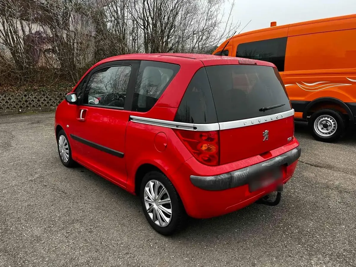 Gebraucht Peugeot 1007 73 PS (53 kW) 2007 Rot Van / Kleinbus