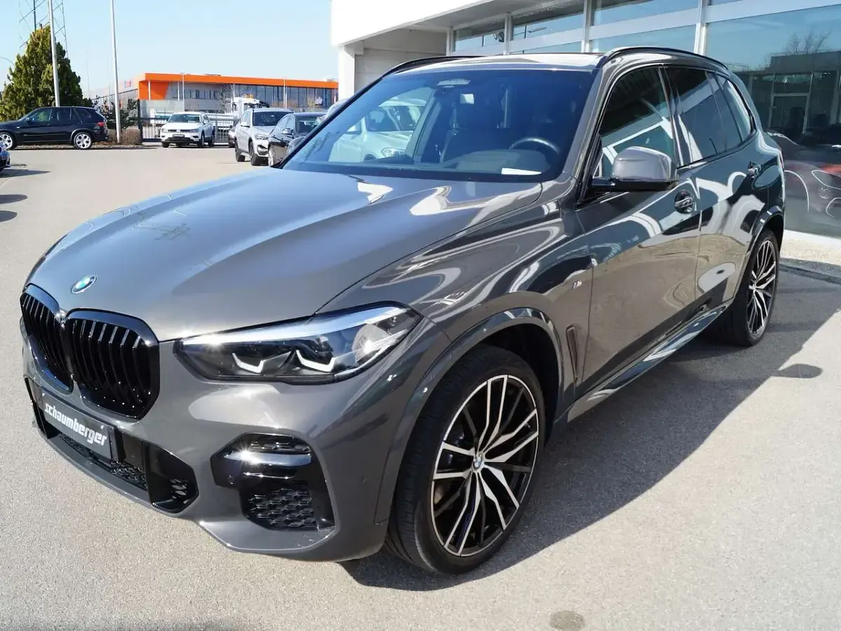 Gebraucht BMW X5 M Sport 286 PS (210 kW) 2023 Dravitgrau SUV