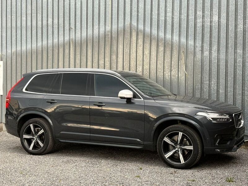 Grau Gebraucht 2018 Volvo XC90 R-Design SUV | 27.900 € (Guter Preis) - Bild 1/4