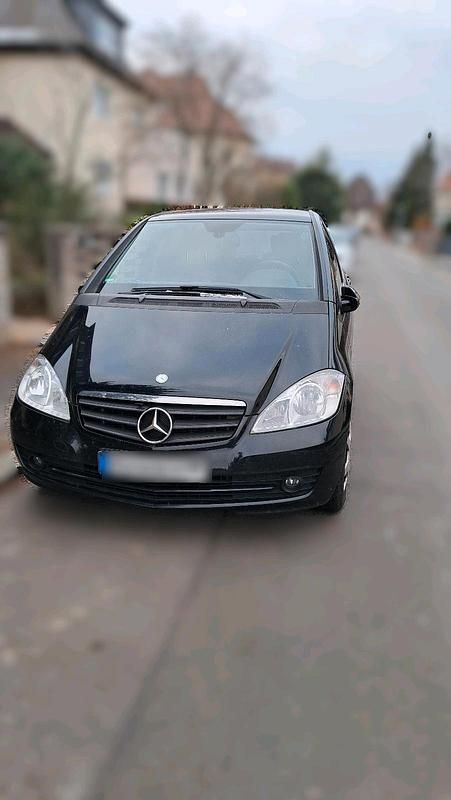Gebraucht Mercedes A150 95 PS (69 kW) 2009 Schwarz Kleinwagen