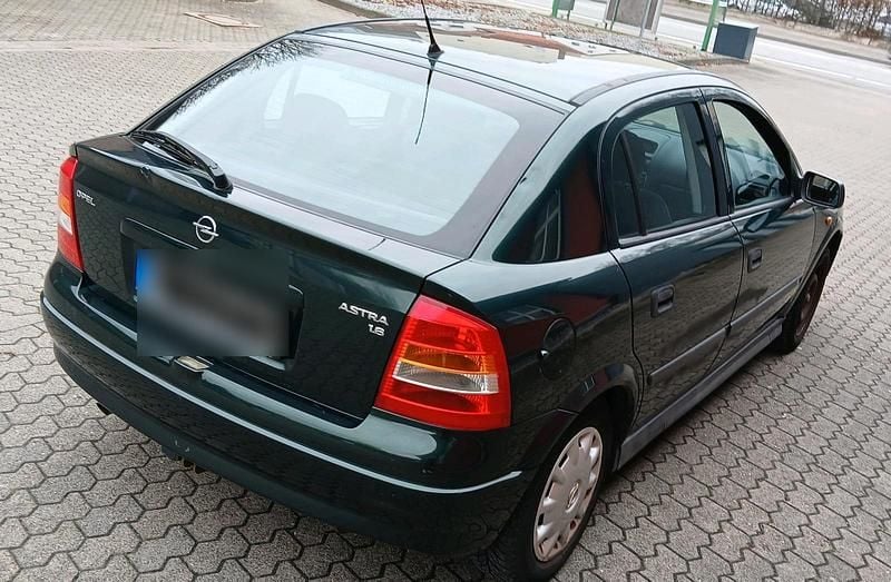 Gebraucht Opel Astra 75 PS (55 kW) 2001 Grün Limousine