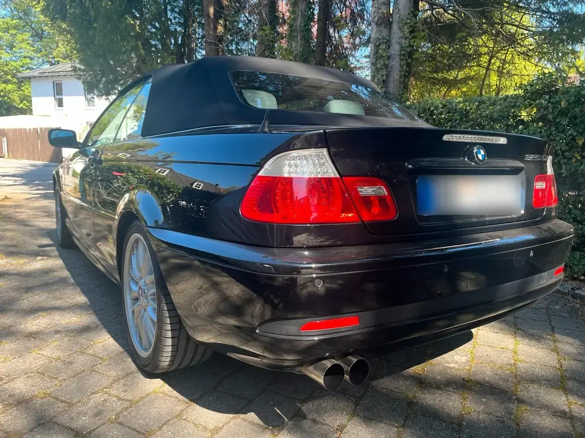 Gebraucht BMW 320 Cabriolet 170 PS (125 kW) 2004 Schwarz Cabrio