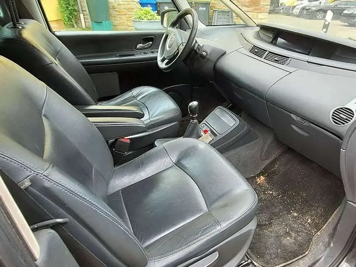 Gebraucht Renault Espace 173 PS (127 kW) 2010 Schwarz Van / Kleinbus