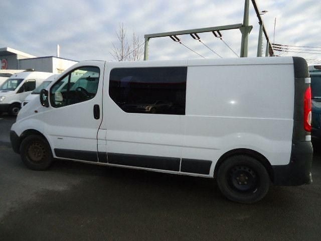 Gebraucht Opel Vivaro 114 PS (83 kW) 2009 Weiß Van / Kleinbus
