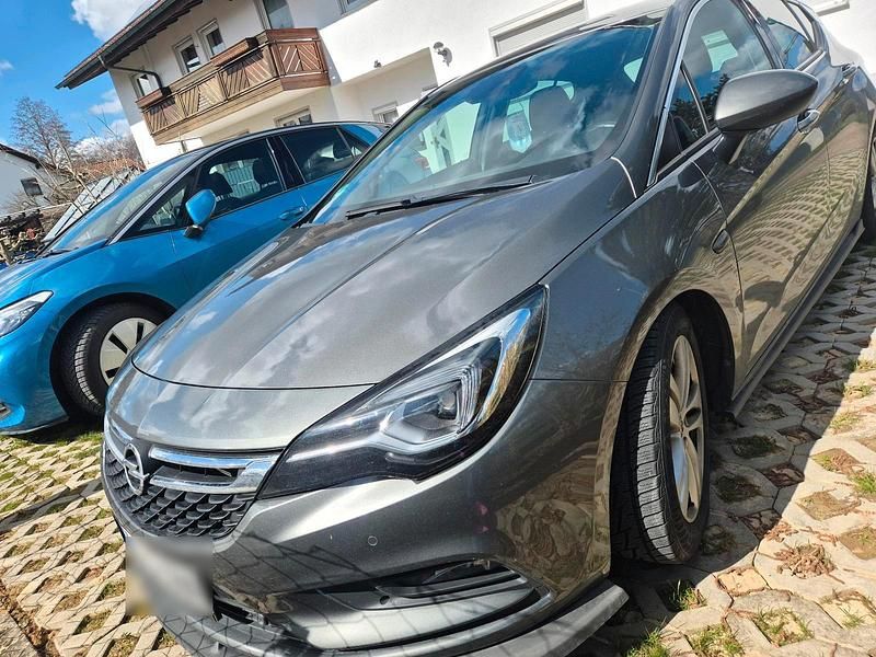 Gebraucht Opel Astra 150 PS (110 kW) 2017 Grau Limousine