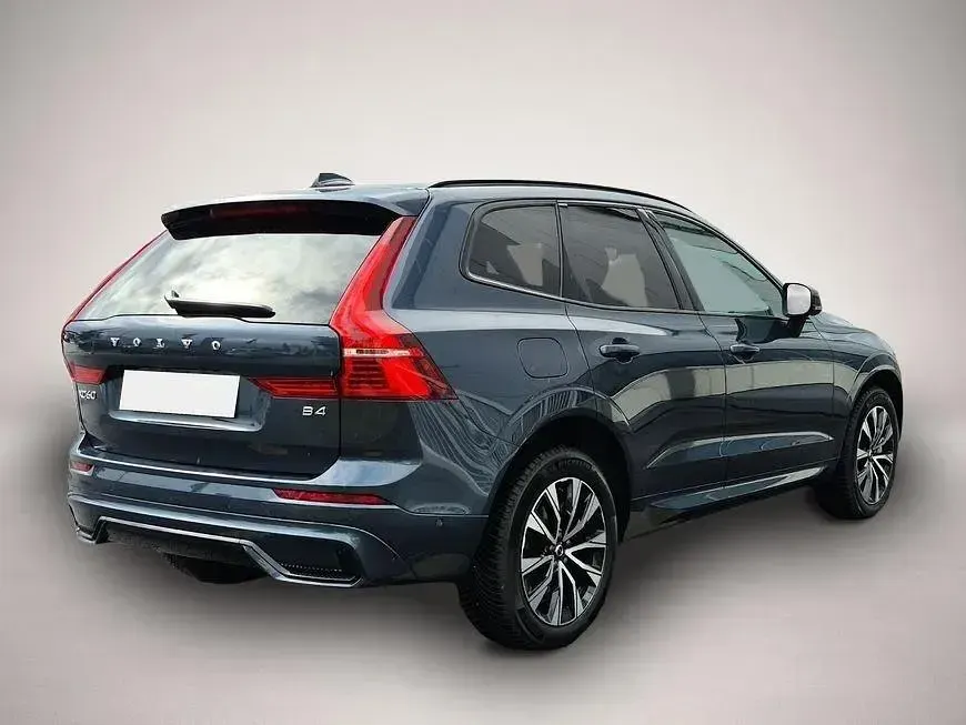 Gebraucht Volvo XC60 Business Edition 197 PS (144 kW) 2024 Manufacturer SUV