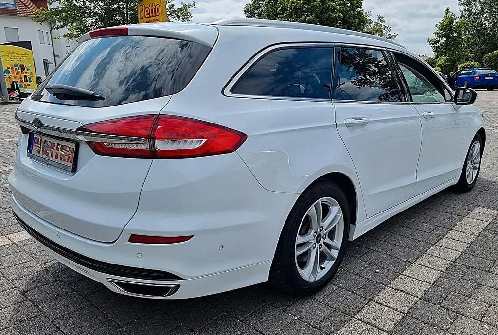 Gebraucht Ford Mondeo Titanium 190 PS (139 kW) 2019 Weiß Limousine