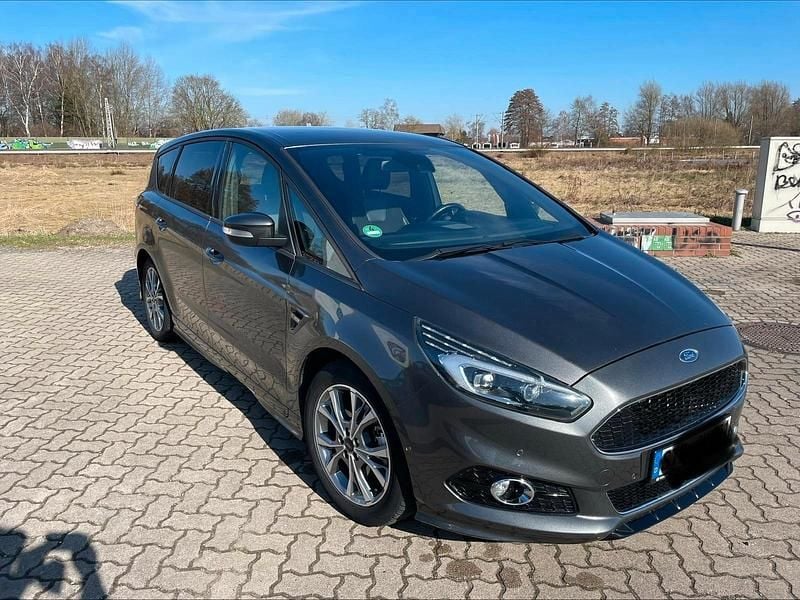 Gebraucht Ford S-MAX ST-Line 160 PS (117 kW) 2018 Grau Van / Kleinbus