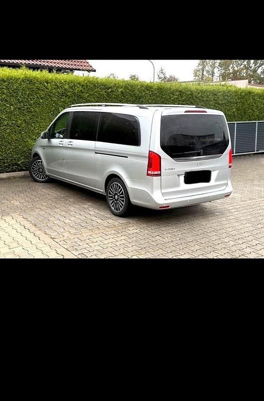 Gebraucht Mercedes V250 Avantgarde 190 PS (139 kW) 2016 Silber Van / Kleinbus