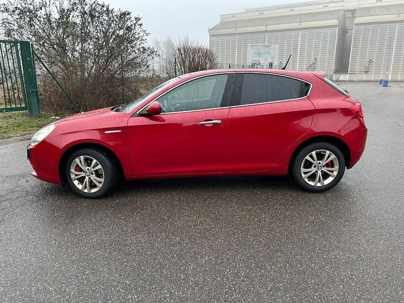 Gebraucht Alfa Romeo Giulietta 170 PS (125 kW) 2011 Rot Kleinwagen