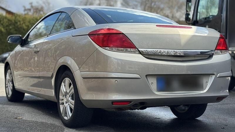 Gebraucht Opel Astra Cabriolet 140 PS (102 kW) 2008 Grau Cabrio