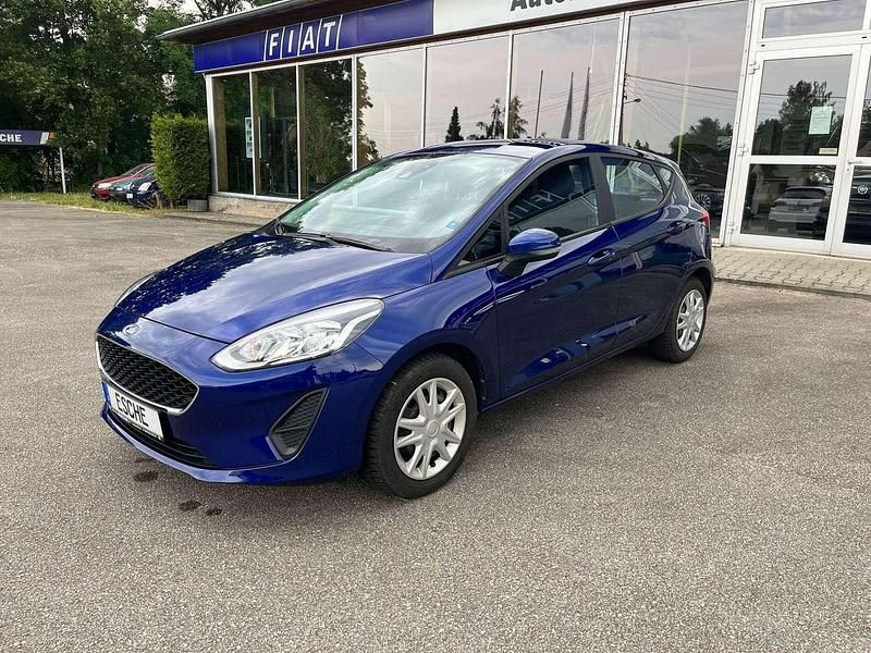 Indicblau metallic Gebraucht 2017 Ford Fiesta Trend Kleinwagen | 10.990 € (Etwas zu teuer) - Bild 1/4