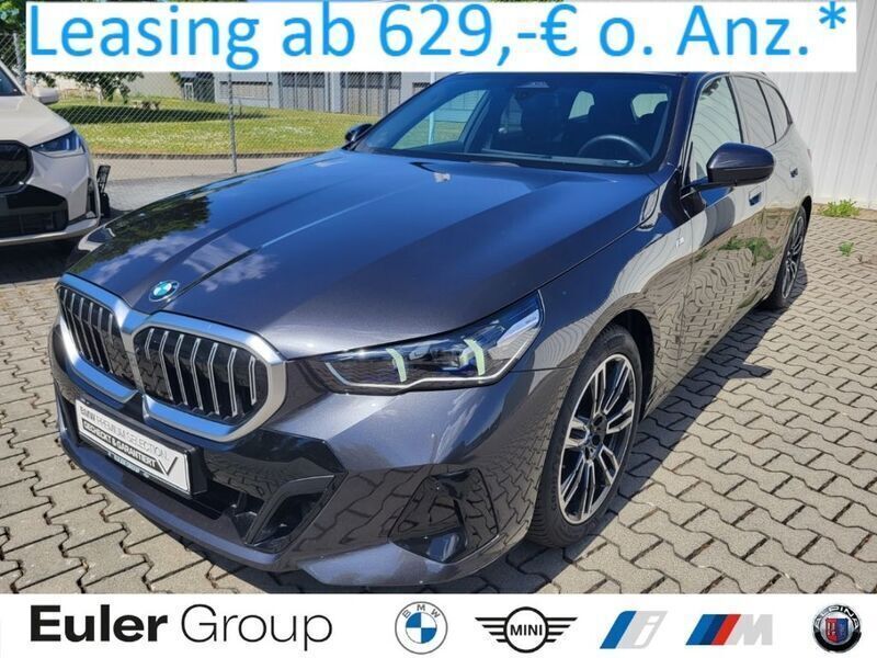 Grau Gebraucht 2024 BMW 520 M Sport Kombi | 53.289 € (Superpreis) - Bild 1/4