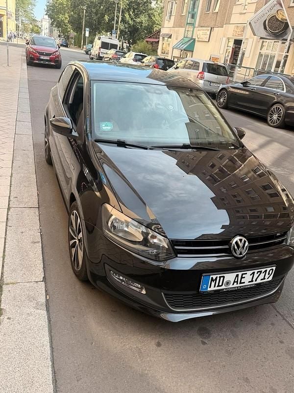 Usado VW Polo 66 HP (48 kW) 2014 Preto Citadino